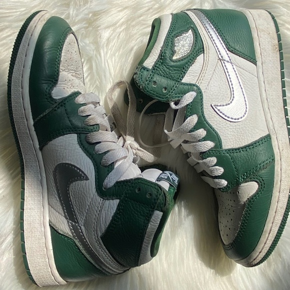 JORDAN 1 RETRO HIGH OG GS 'GORGE GREEN' 4.5 Youth - Picture 1 of 5